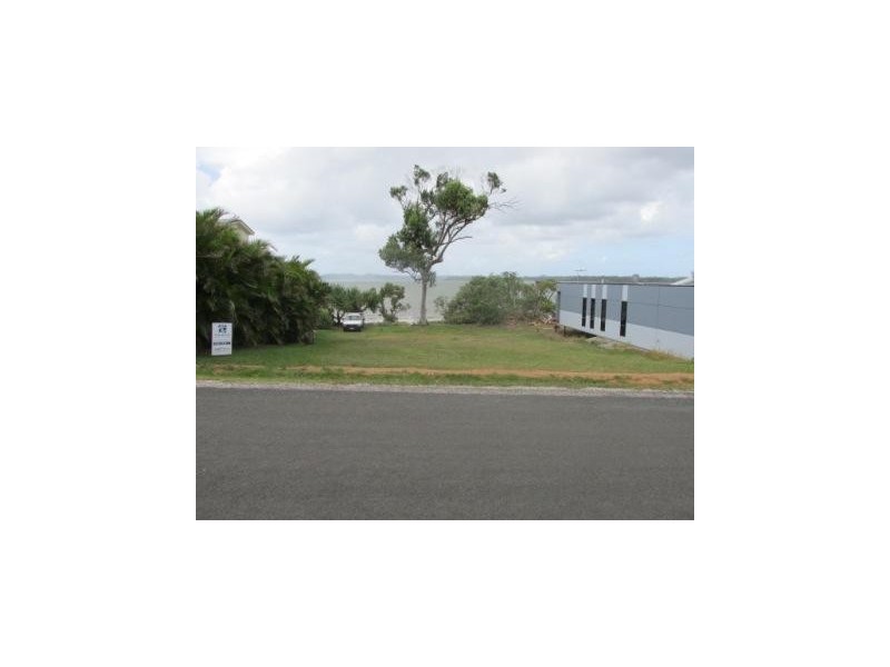 14 Coorong Street, Macleay Island QLD 4184