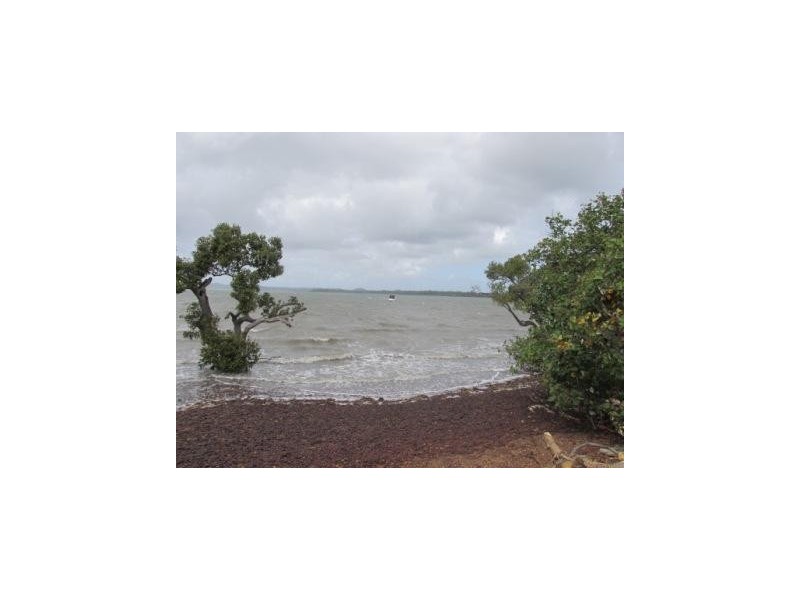 14 Coorong Street, Macleay Island QLD 4184