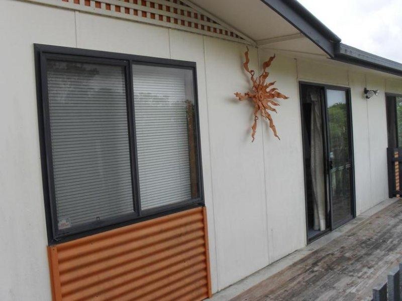 37 Scarborough Terrace, Macleay Island QLD 4184