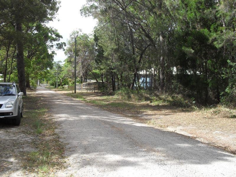 22  President Terrace, Macleay Island QLD 4184