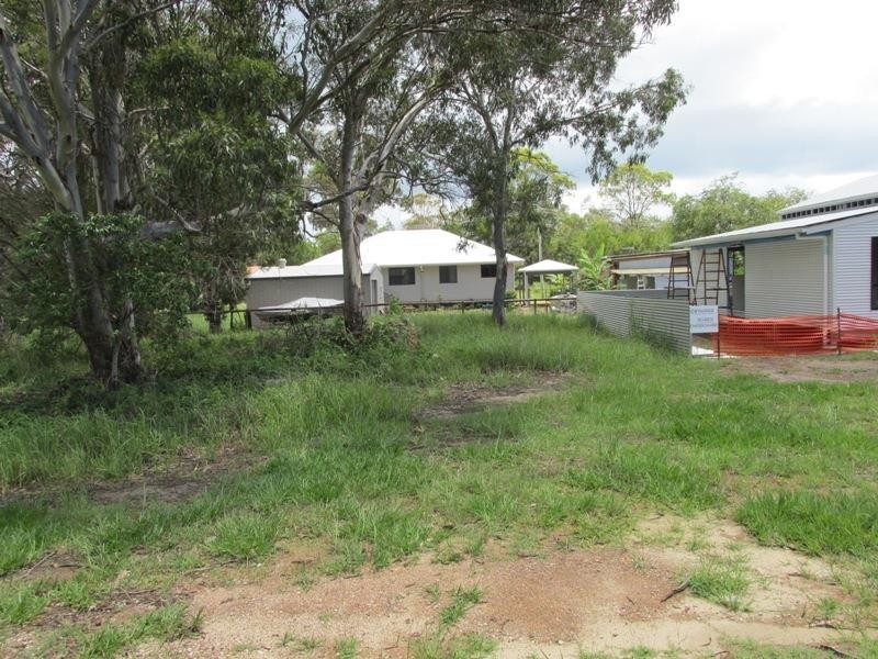 71 Scotts Road, Macleay Island QLD 4184
