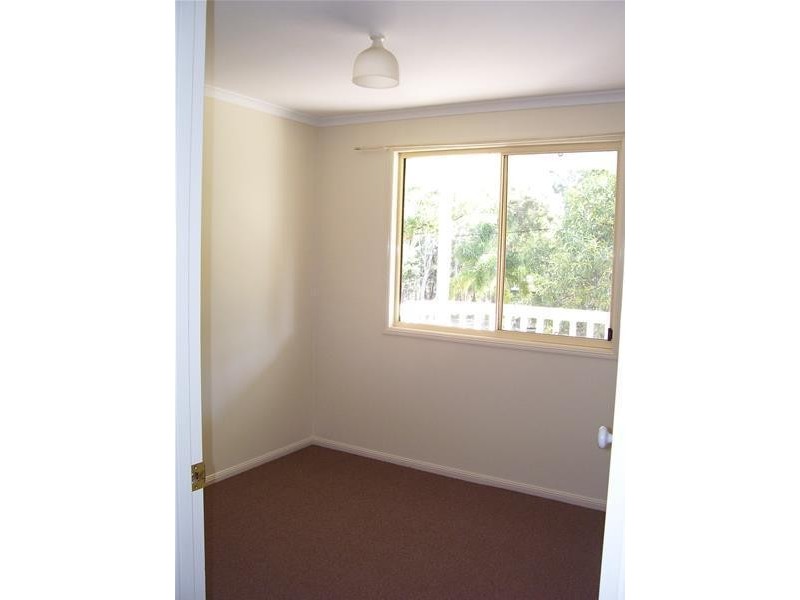 16 Brolga Street, Macleay Island QLD 4184