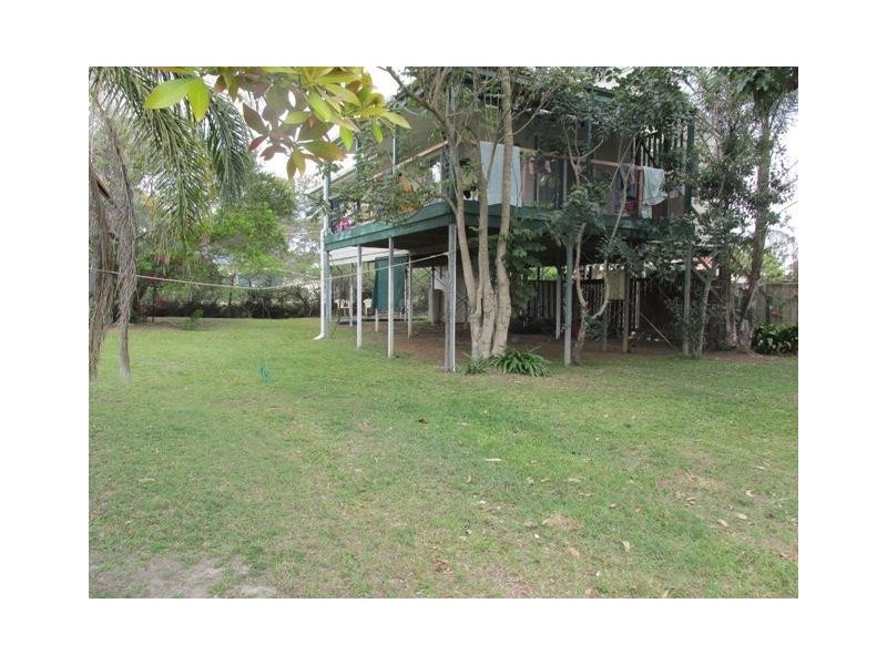68 Scotts Road, Macleay Island QLD 4184