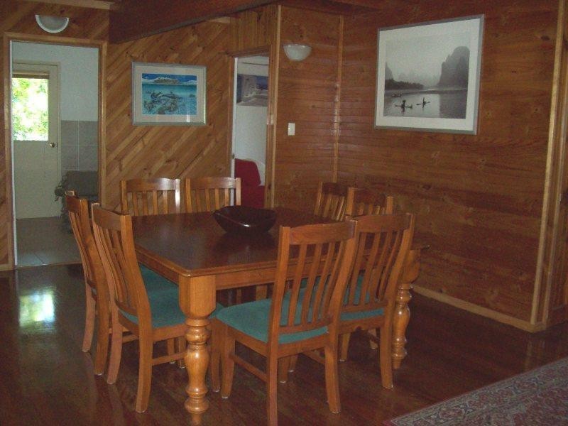 21 Coondooroopa Drive, Macleay Island QLD 4184