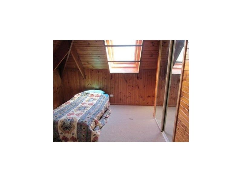 21 Coondooroopa Drive, Macleay Island QLD 4184