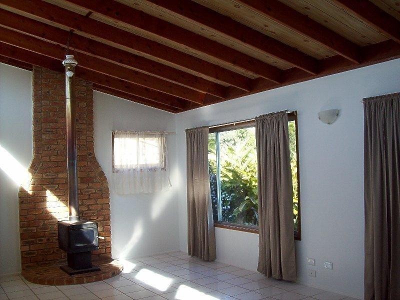 114 Western Road, Macleay Island QLD 4184