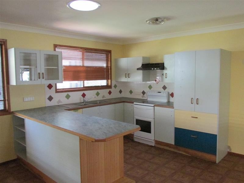 30 Vine Street, Macleay Island QLD 4184