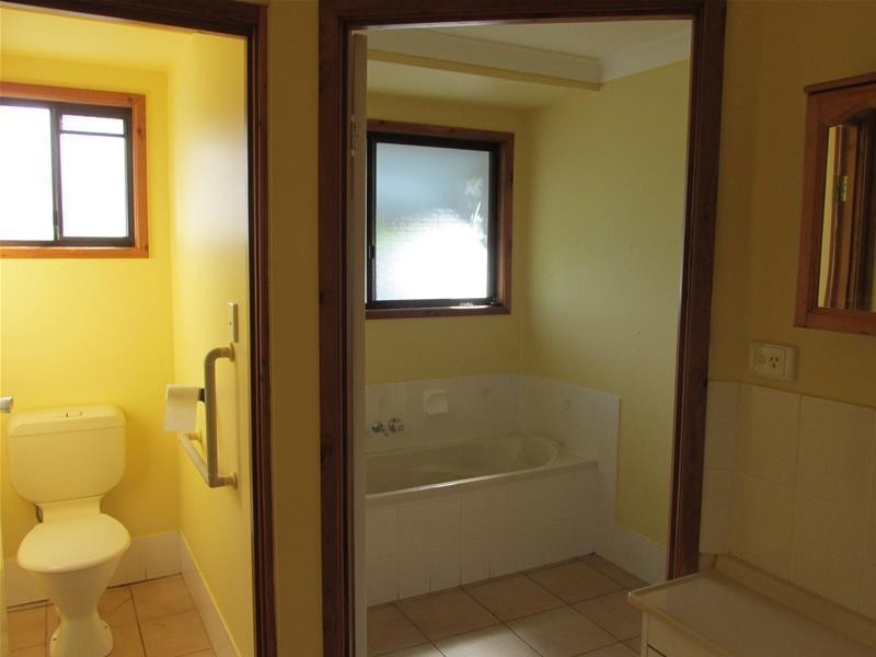 30 Vine Street, Macleay Island QLD 4184