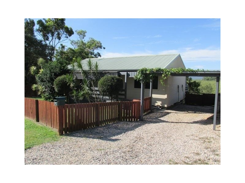 8 Timothy Street, Macleay Island QLD 4184
