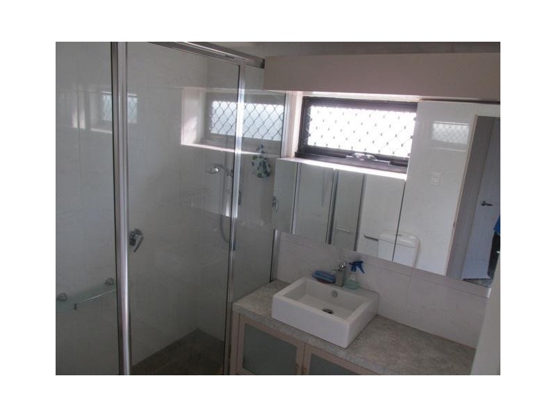 8 Timothy Street, Macleay Island QLD 4184