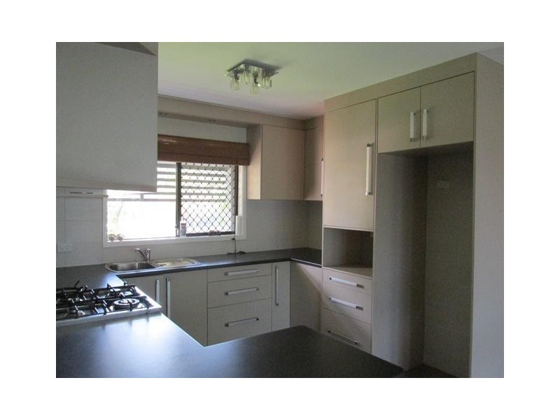 8 Timothy Street, Macleay Island QLD 4184