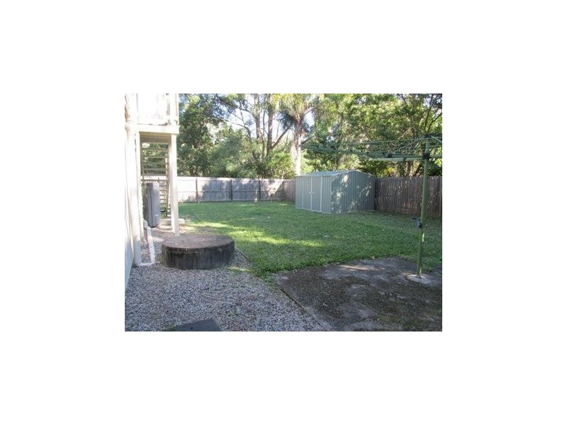 3 Betty Street, Macleay Island QLD 4184