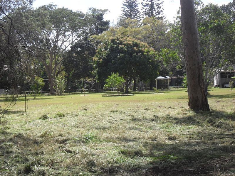 13 Mango Crescent, Macleay Island QLD 4184