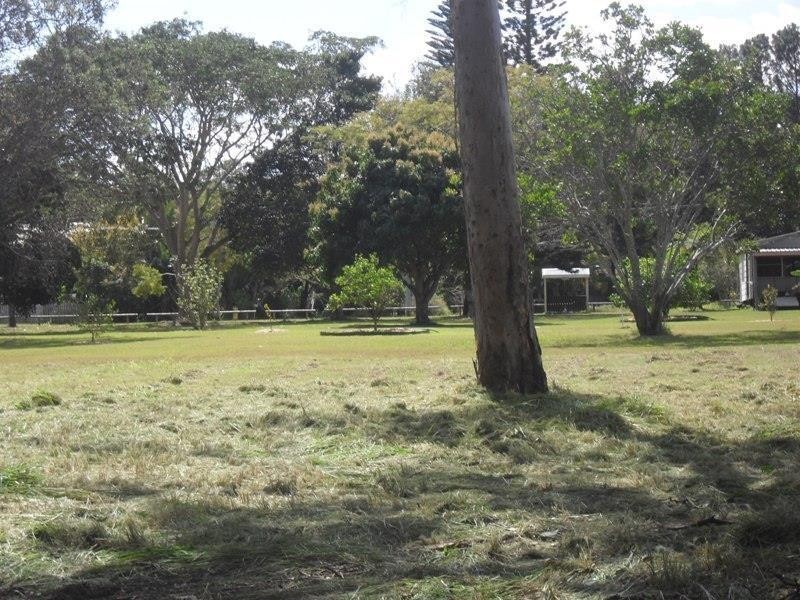 13 Mango Crescent, Macleay Island QLD 4184