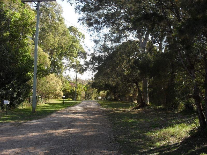 13 Mango Crescent, Macleay Island QLD 4184