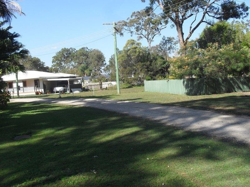 13 Mango Crescent, Macleay Island QLD 4184