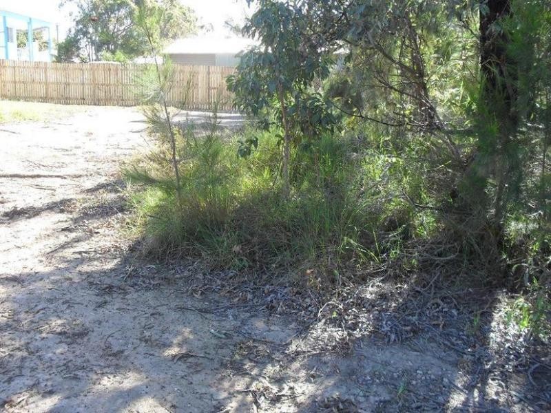 2 Percival Street, Macleay Island QLD 4184