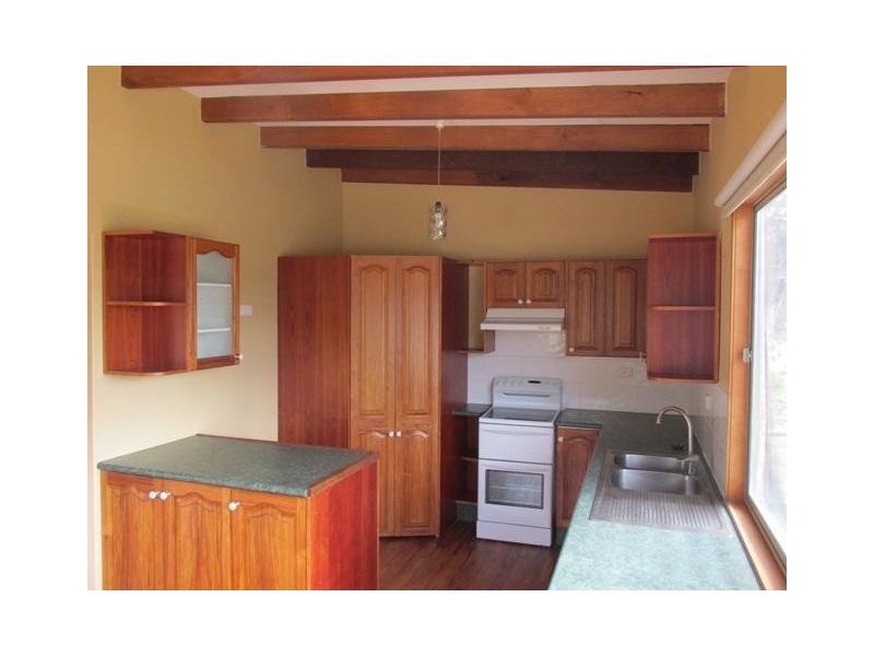 30  Hamilton Parade, Macleay Island QLD 4184