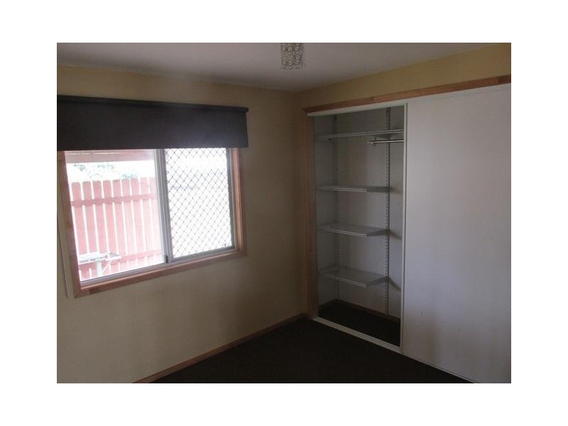 30  Hamilton Parade, Macleay Island QLD 4184