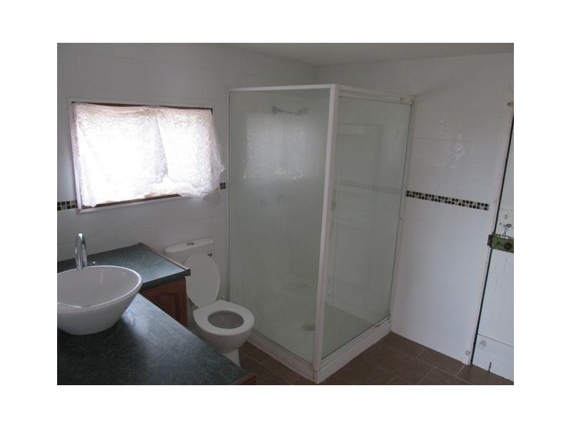 30  Hamilton Parade, Macleay Island QLD 4184