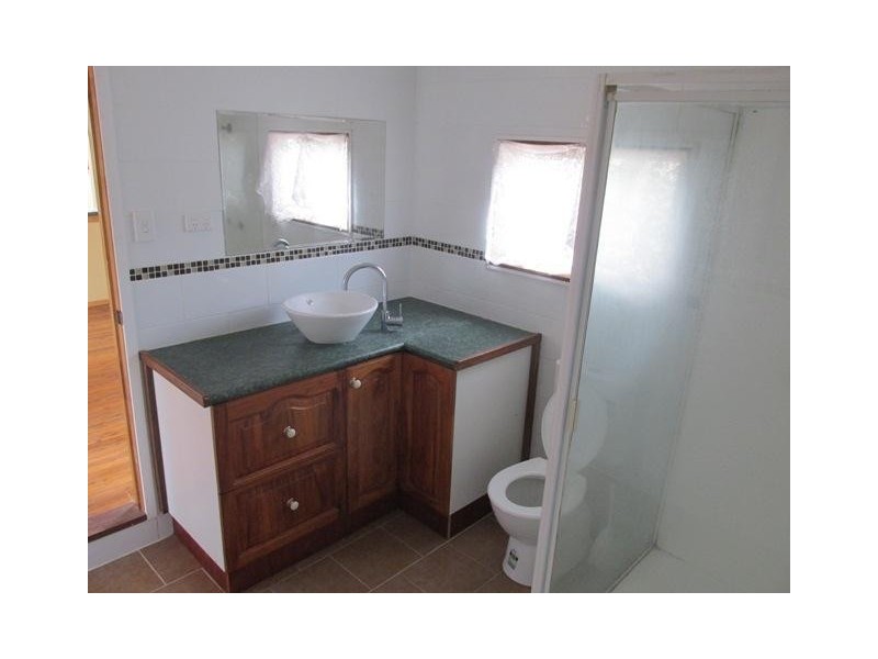 30  Hamilton Parade, Macleay Island QLD 4184