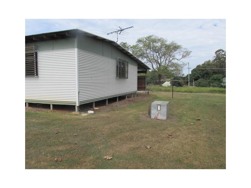 30  Hamilton Parade, Macleay Island QLD 4184