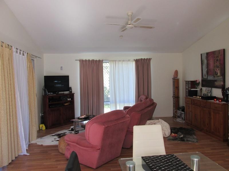 43 Wirralee Street, Macleay Island QLD 4184