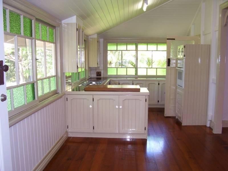 10 Alkira Street, Macleay Island QLD 4184