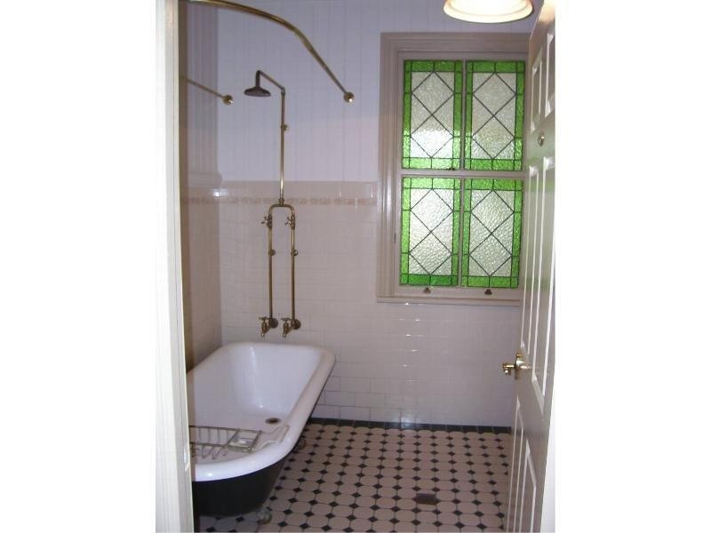 10 Alkira Street, Macleay Island QLD 4184