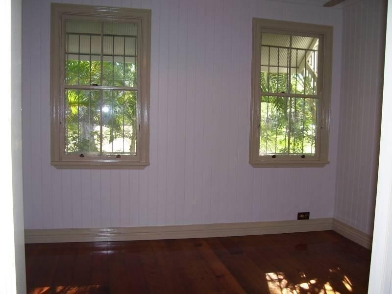 10 Alkira Street, Macleay Island QLD 4184