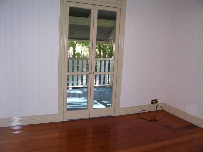 10 Alkira Street, Macleay Island QLD 4184