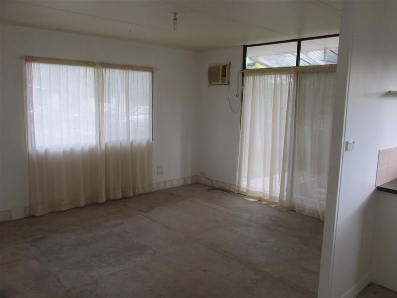 17 Hamilton Parade, Macleay Island QLD 4184