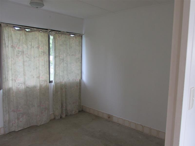 17 Hamilton Parade, Macleay Island QLD 4184