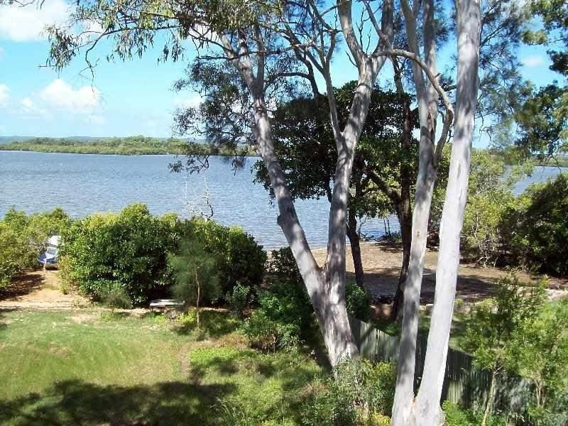 35 Jan Street, Macleay Island QLD 4184