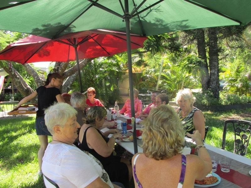 SHOP 2/EMERALD ISLE  High Central Road, Macleay Island QLD 4184