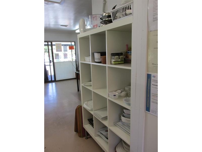 SHOP 2/EMERALD ISLE  High Central Road, Macleay Island QLD 4184