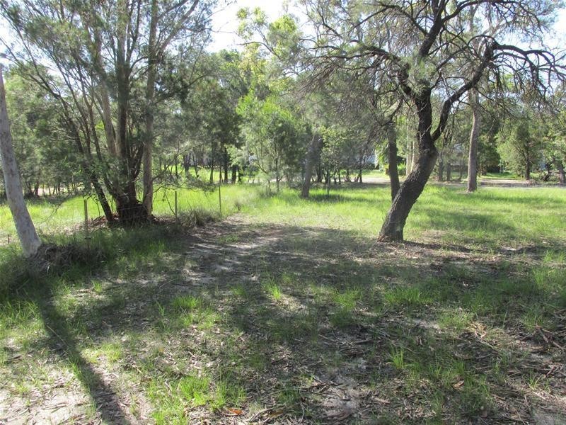 20 Florence Street, Macleay Island QLD 4184