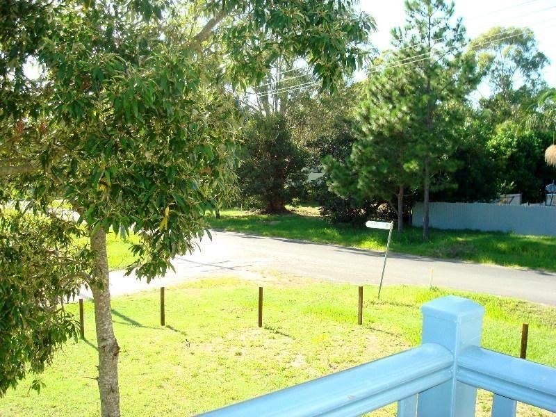 1 Lemontree Drive, Macleay Island QLD 4184