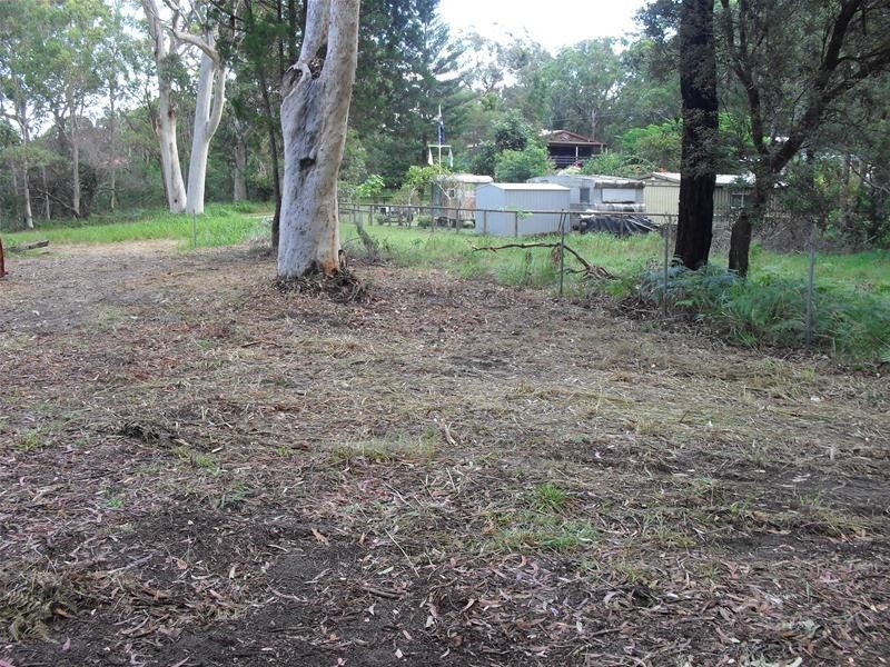 18 Tukkeri Street, Macleay Island QLD 4184