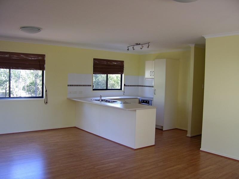 13 Alkira Street, Macleay Island QLD 4184