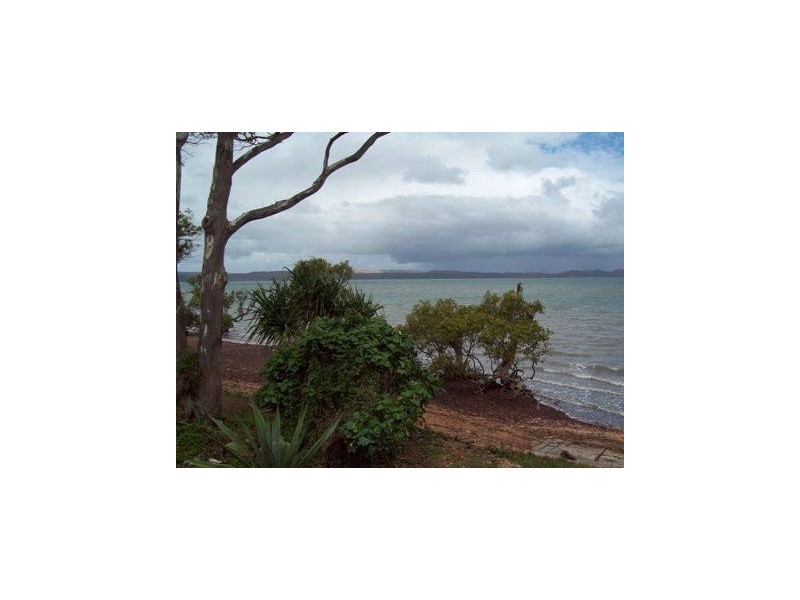 4 Coorong Street, Macleay Island QLD 4184