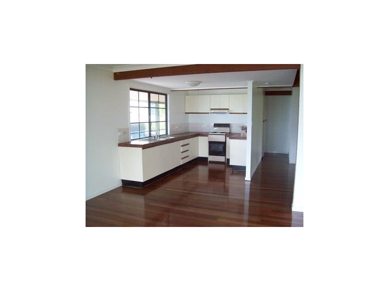 4 Coorong Street, Macleay Island QLD 4184