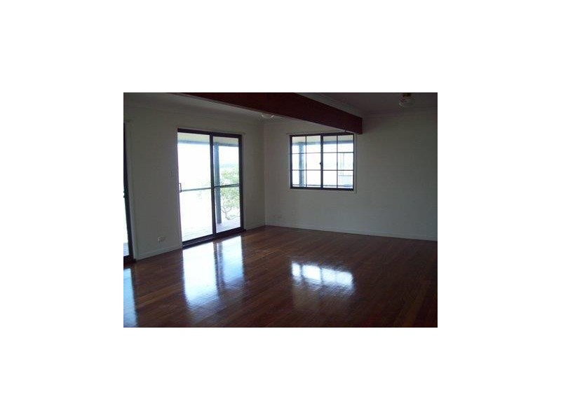 4 Coorong Street, Macleay Island QLD 4184