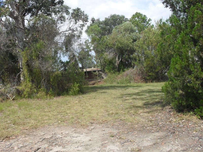 14 Pelican Street, Macleay Island QLD 4184