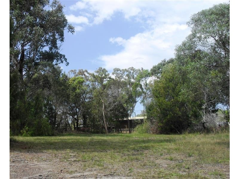 14 Pelican Street, Macleay Island QLD 4184