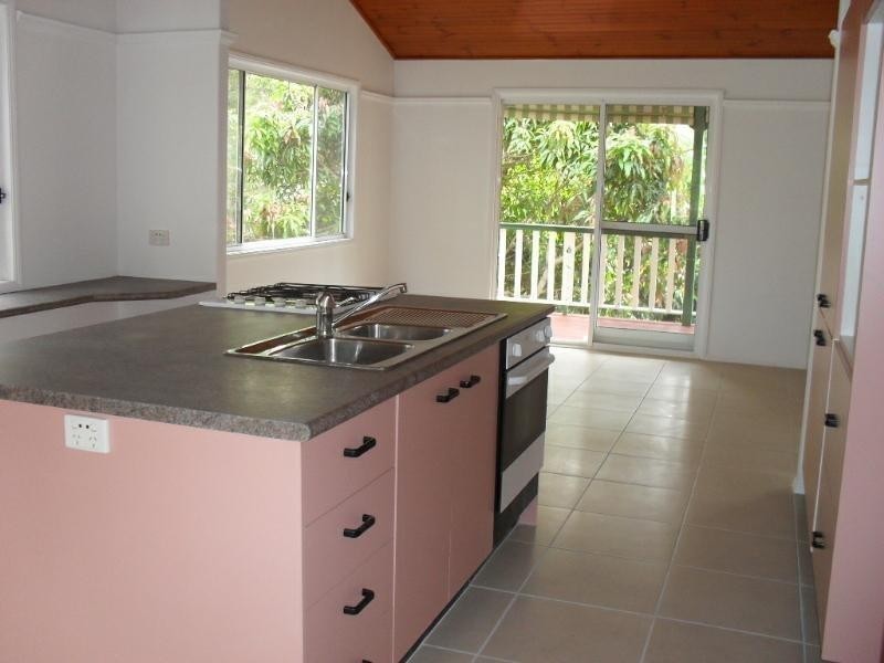 14 Alexander Street, Macleay Island QLD 4184