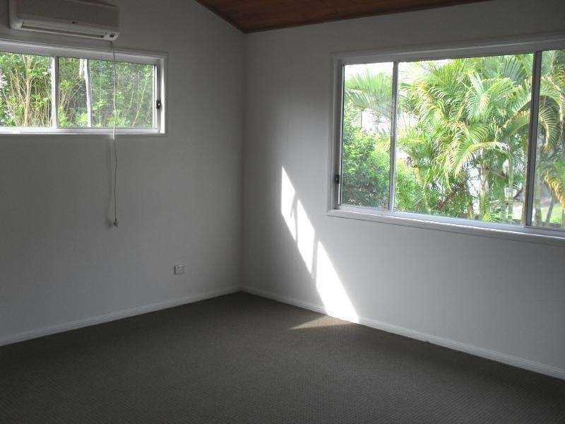 14 Alexander Street, Macleay Island QLD 4184