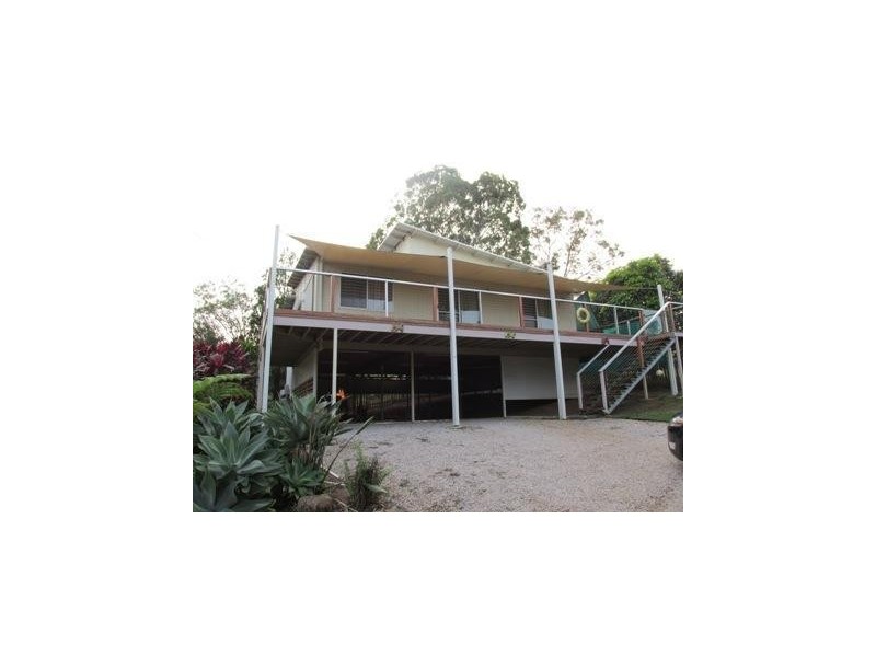 33 Scarborough Terrace, Macleay Island QLD 4184