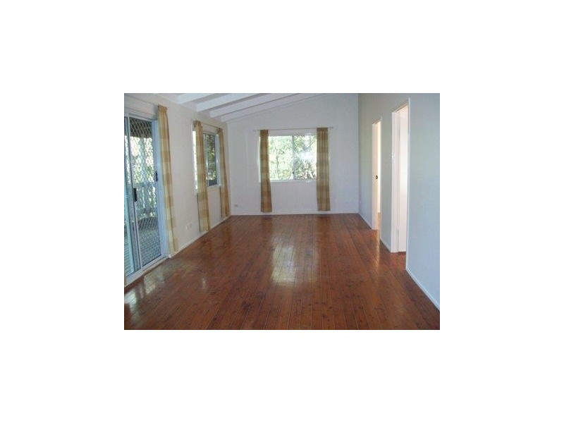 12 Timothy Street, Macleay Island QLD 4184