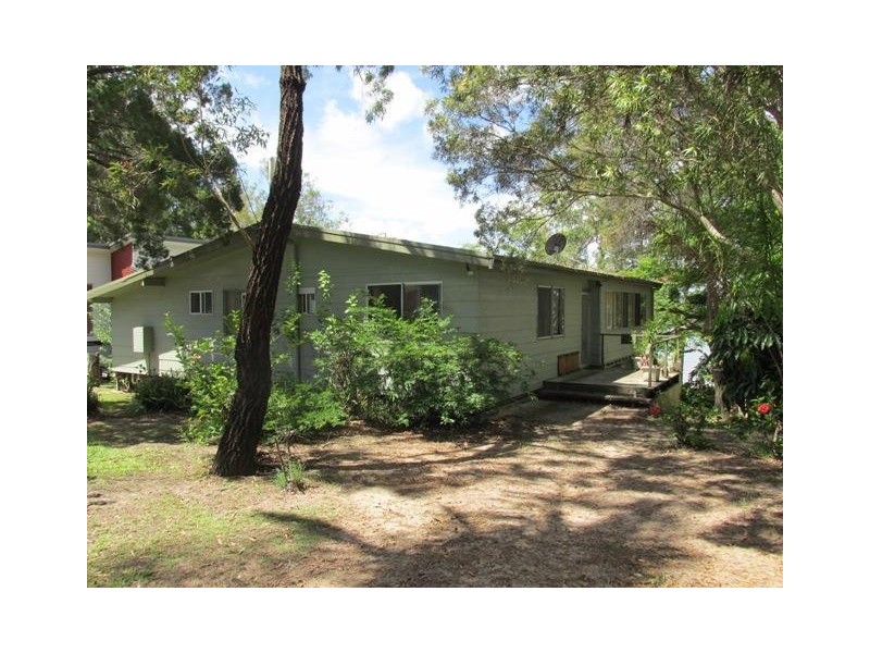 11 Zelma Court, Macleay Island QLD 4184